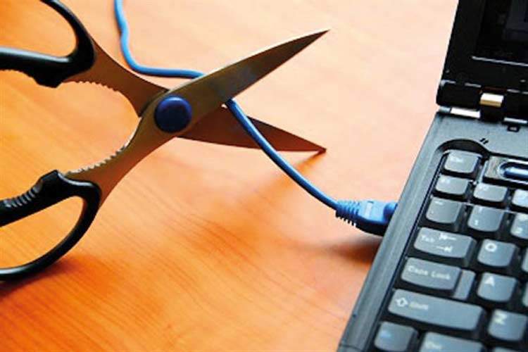 خسارت روزانه ۳ تا ۵ هزار میلیارد تومانی قطعی اینترنت